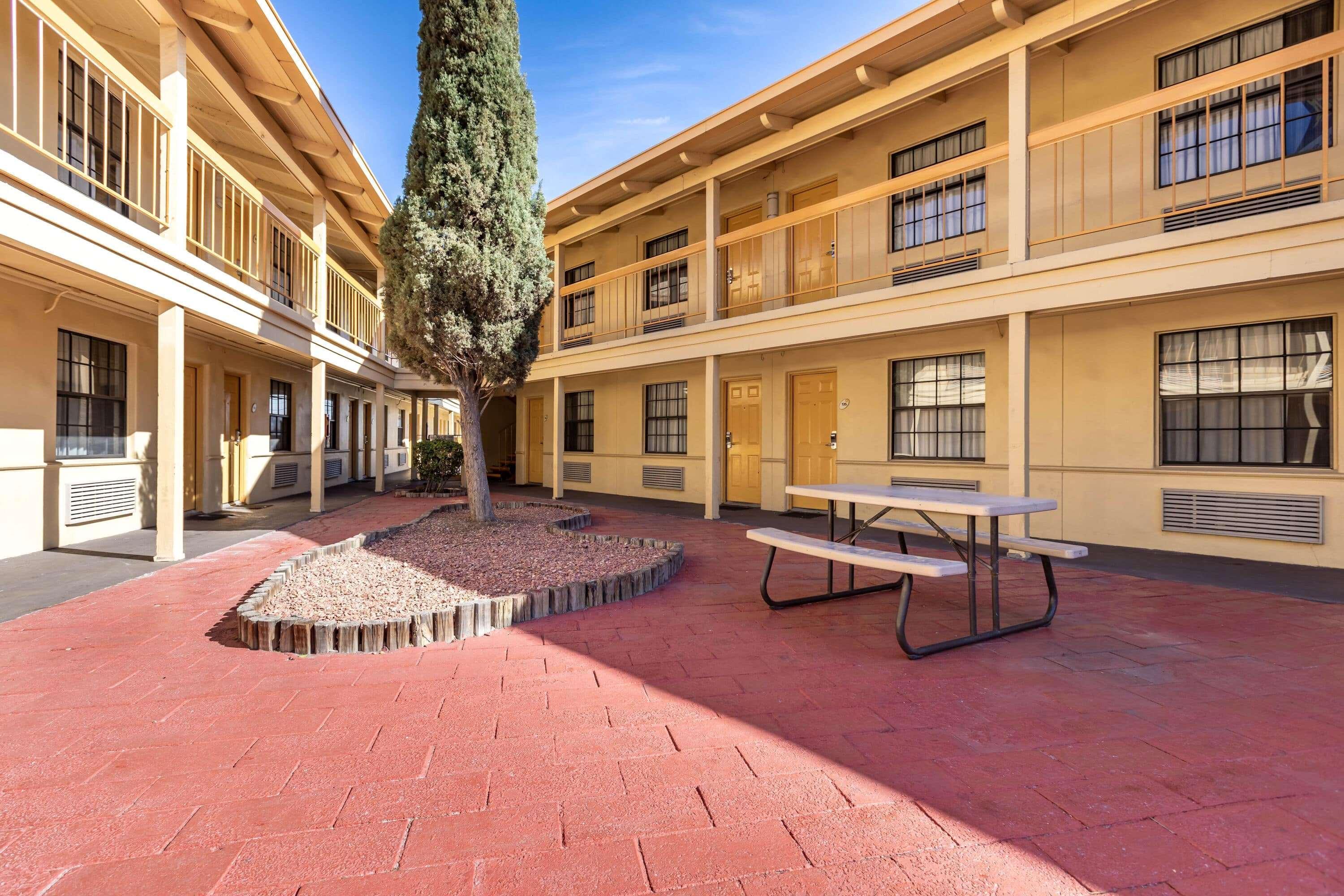 Travelodge By Wyndham - Airport Hotel