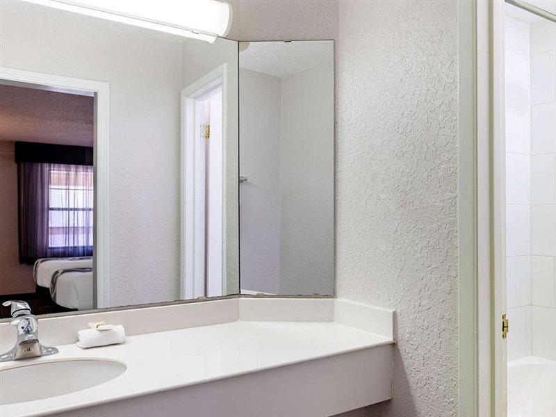 Travelodge By Wyndham - Airport Hotel El Paso