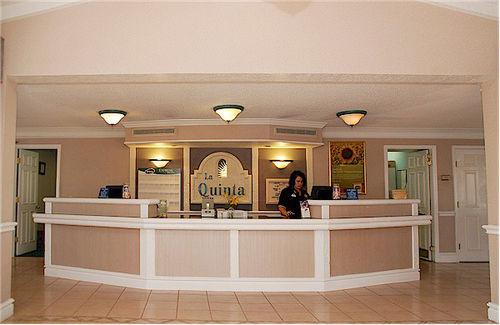 Hotel Travelodge By Wyndham - Airport